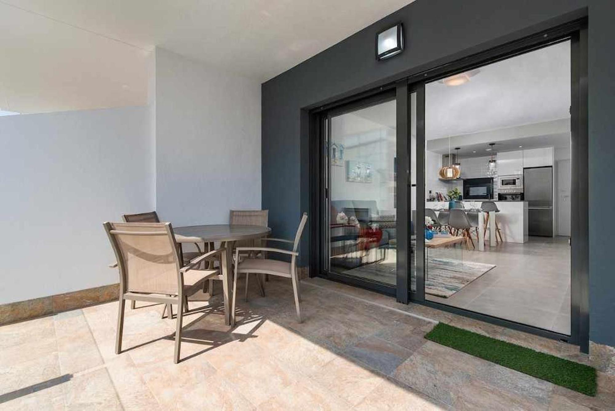 Apartment Lamar - *